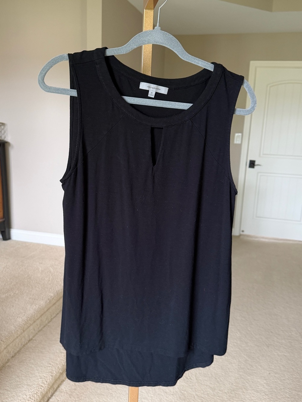 Classiques Entier Black Sleeveless Tank with Front Keyhole